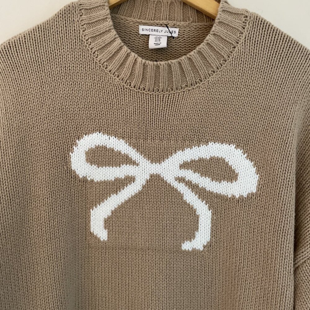 Sincerely Jules Women's Bow Sweater Size Medium Beige Oversized Coquette NWOT - Picture 2 of 8